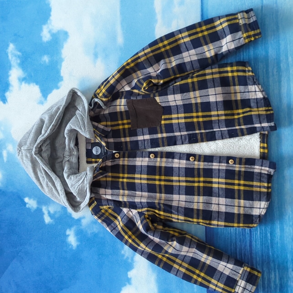 Like new GXG boys 130cm fleece lined plaid button shirt hoidie